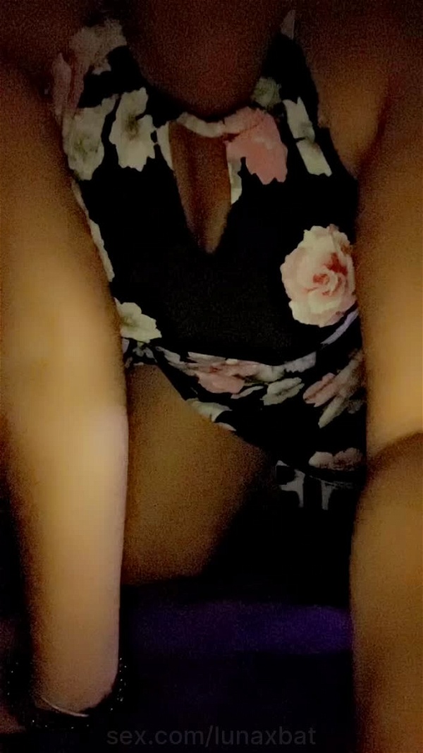 Feeling horny....... Cum and please me...........👿