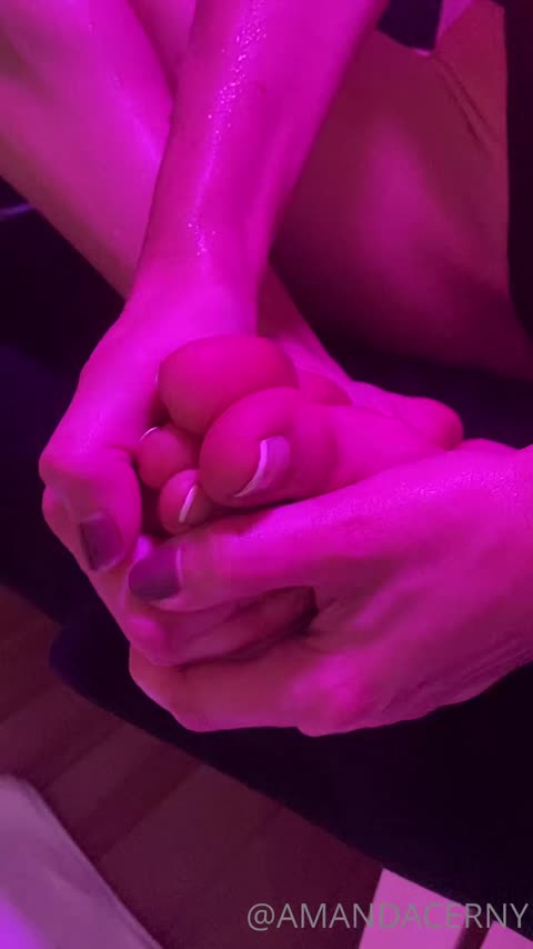 Amanda Cerny Sauna Stretching OnlyFans Video Leaked