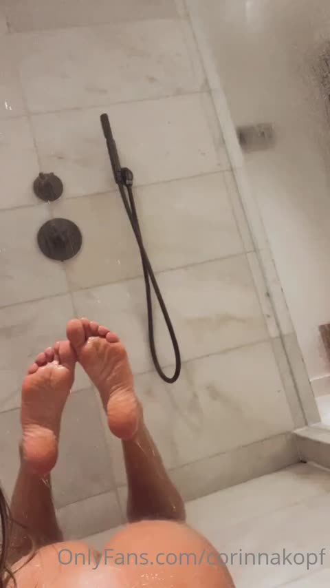 Corinna Kopf Bare Feet Onlyfans Video Leaked